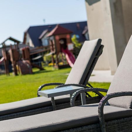 Pokoje Goscinne Frik Jantar Exterior foto